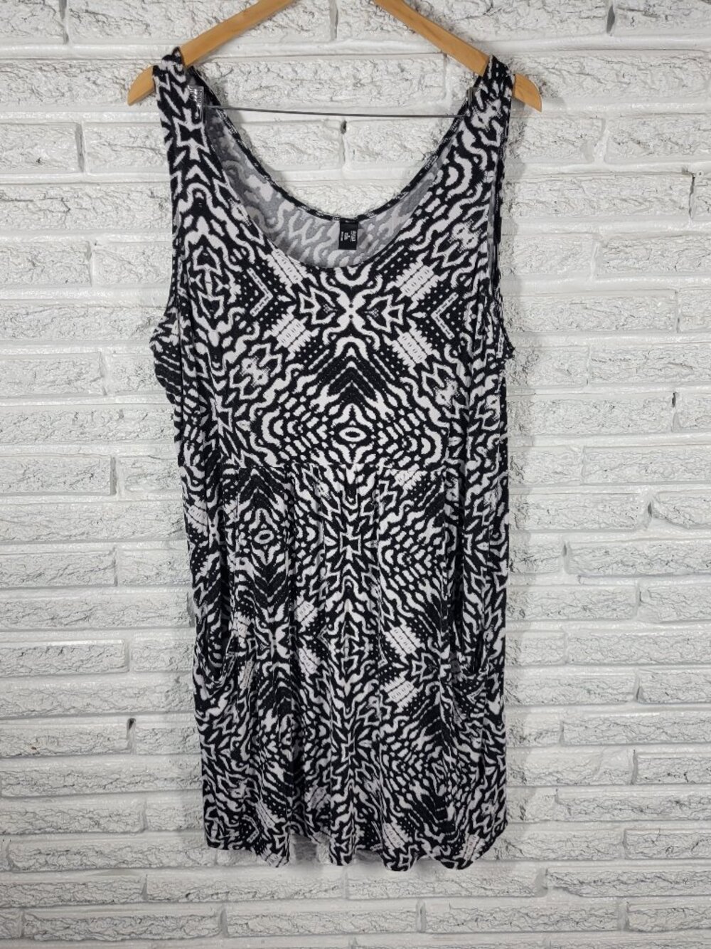 ANA Tank Dress 1X Plus Size Black White Geometric Sleeveless Pockets GEO186XE